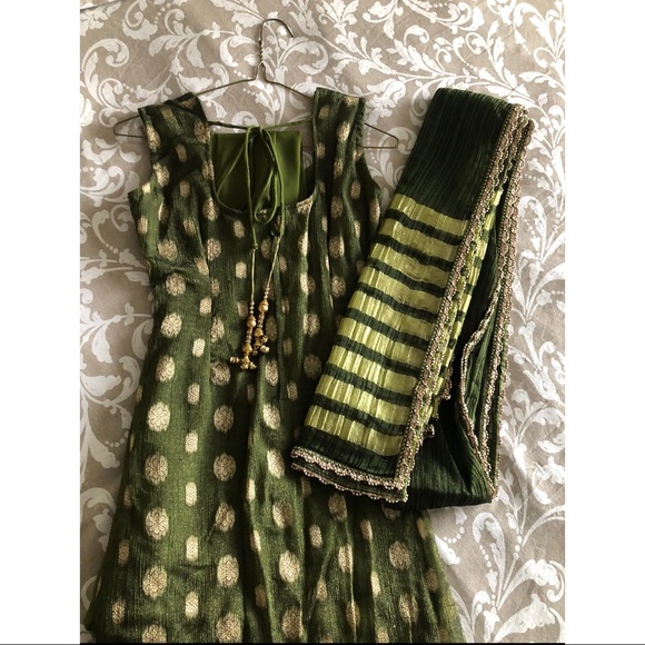 Mehendi Green Pajami Suit - Picture 2 of 2